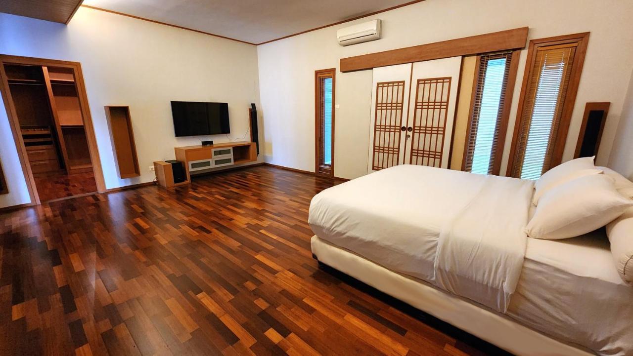 Japanese Style At Dago 4br Soo Maison Villa Bandung