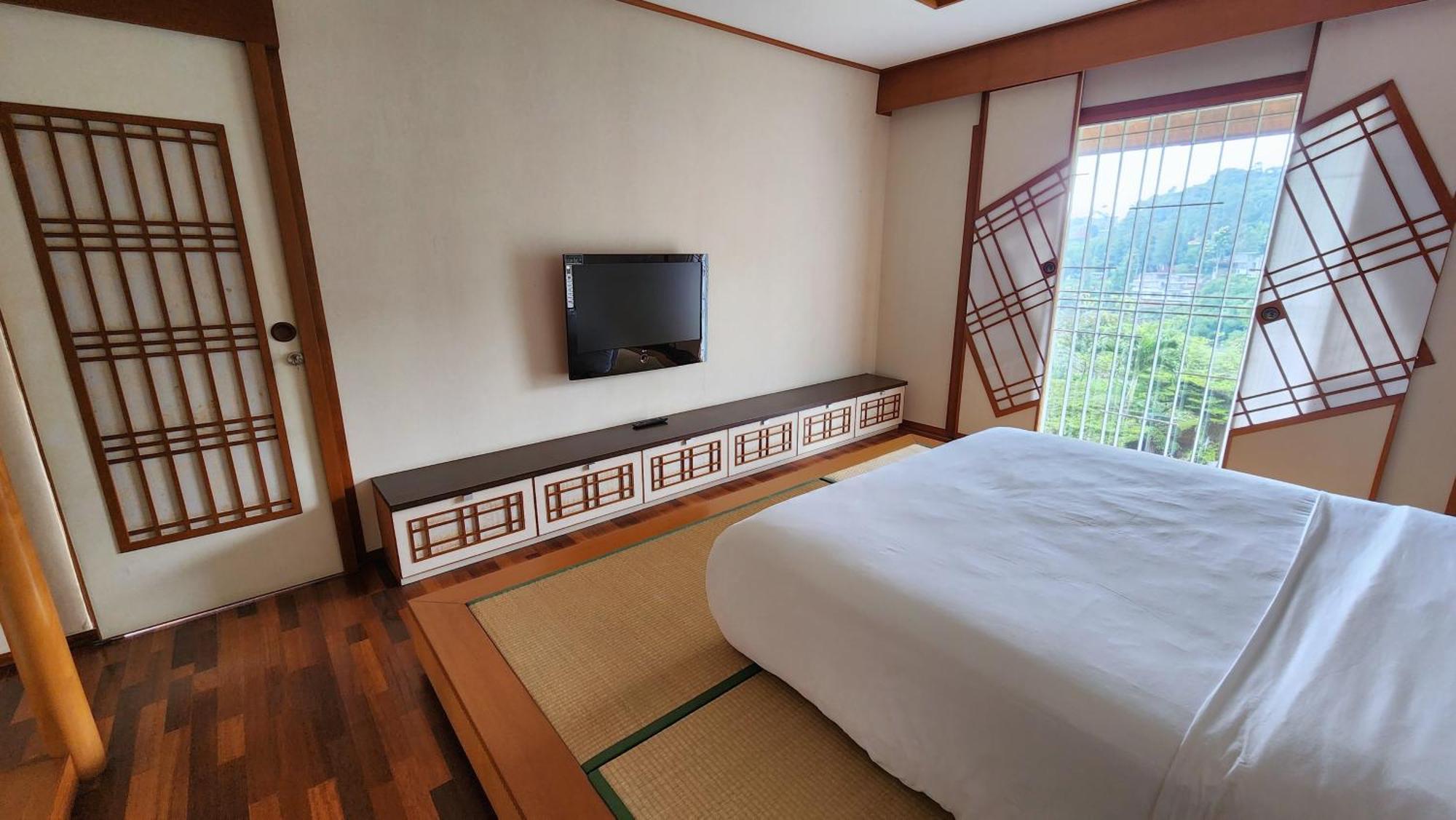 Villa Japanese Style At Dago 4br Soo Maison Bandung