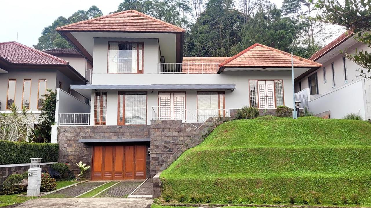 Japanese Style At Dago 4br Soo Maison