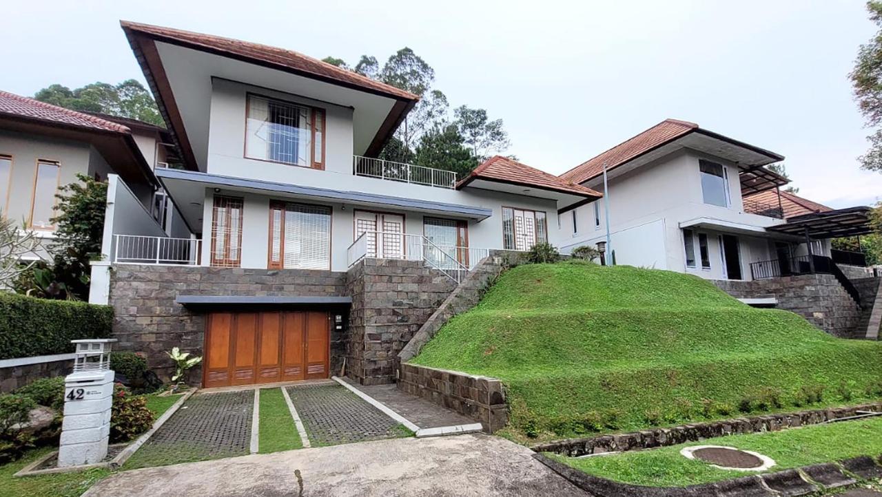 Villa Japanese Style At Dago 4br Soo Maison *